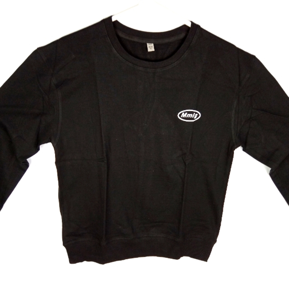NWOT Black sweatshirt medium size
